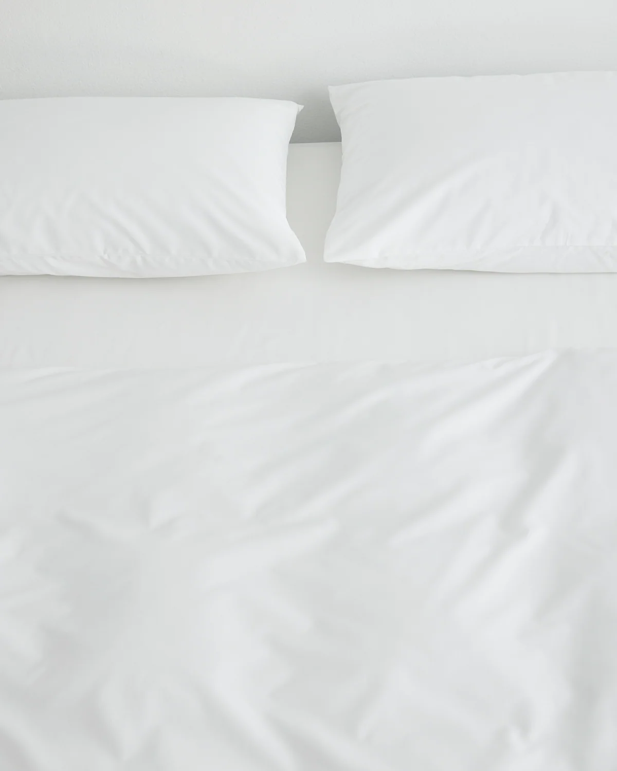 Crisp White 100% Organic Cotton Pillowcases (Set of Two) - Image 3