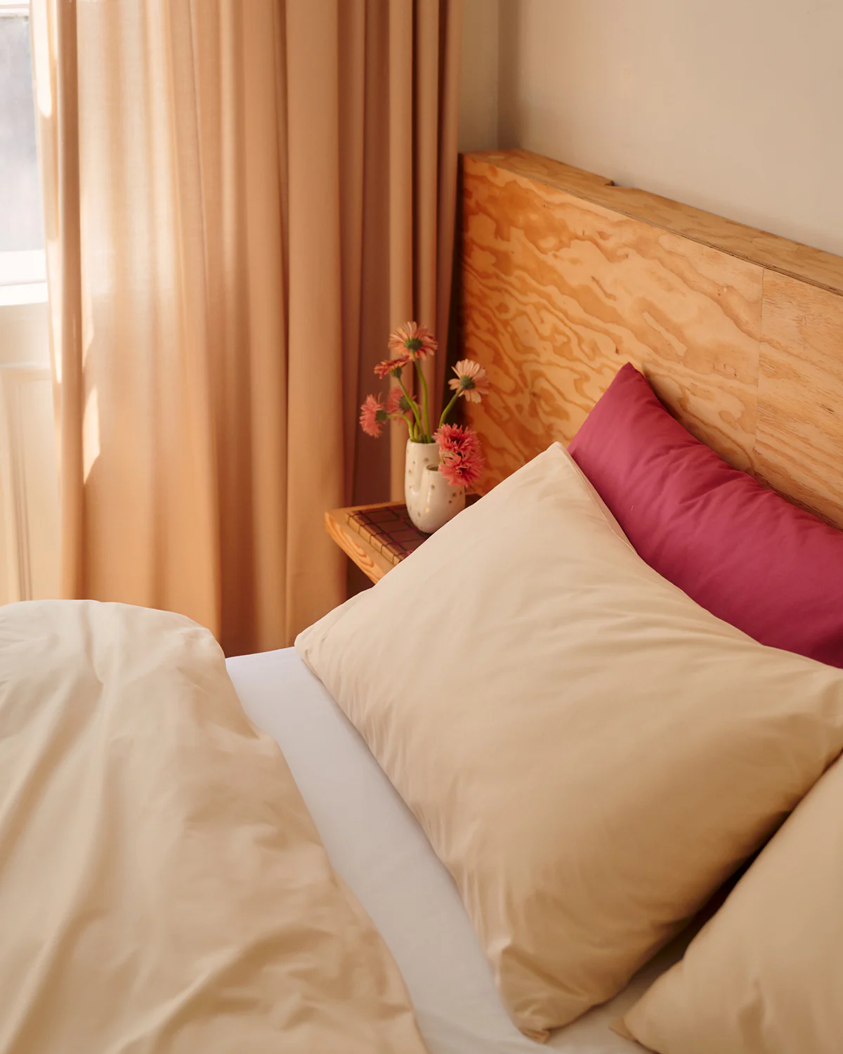 Vanilla, Crisp White & Berry 100% Organic Cotton Bedding Bundle - Image 2